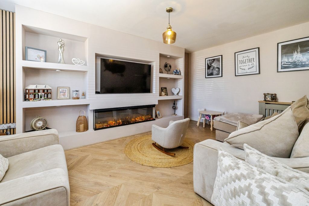 Property photo 2 of 16 Photo #2