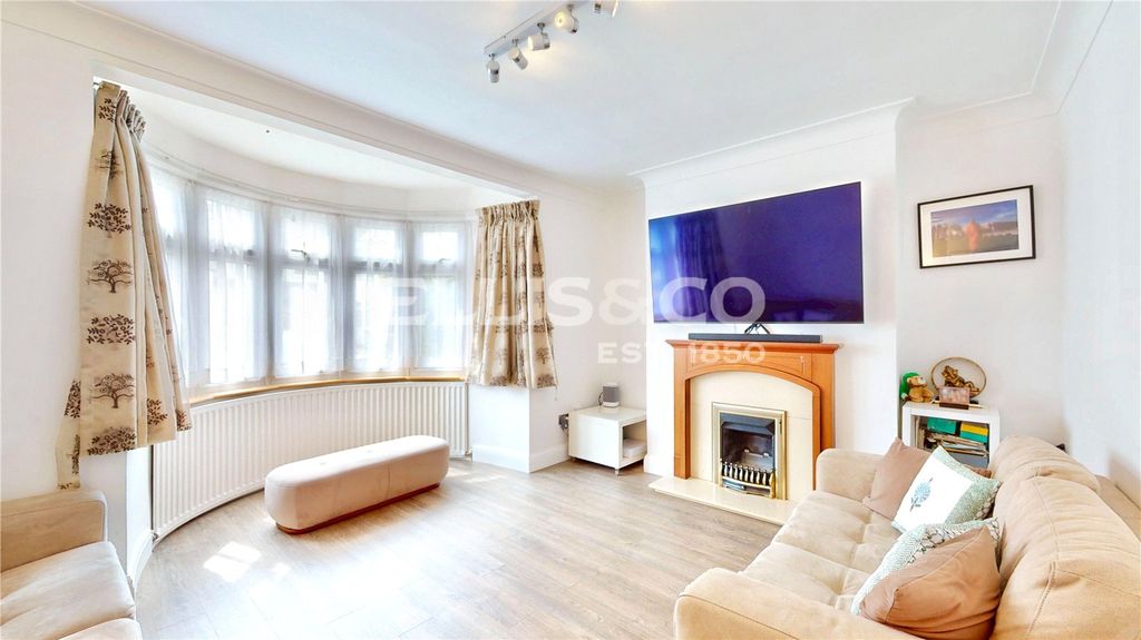 Property photo 2 of 17 Picture No. 35