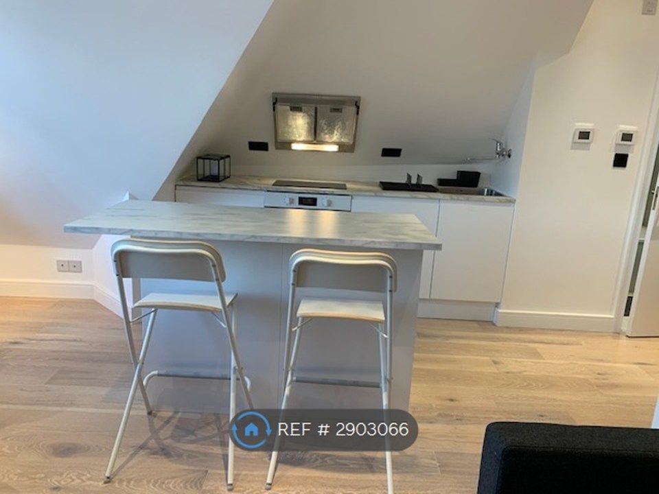 Property photo 2 of 34