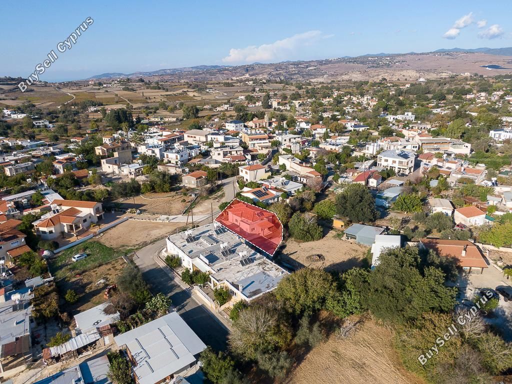 Property photo 2 of 16