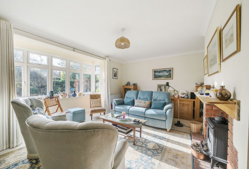 Property photo 3 of 16 1380699-15-6915Cb...