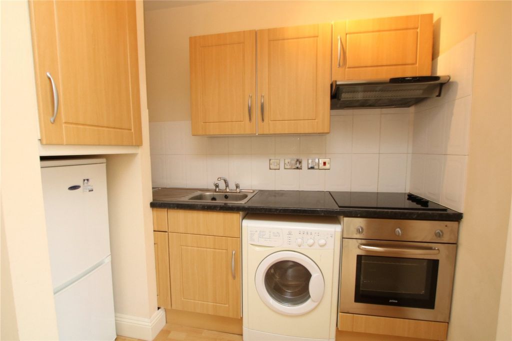 Property photo 3 of 6 Picture No. 11