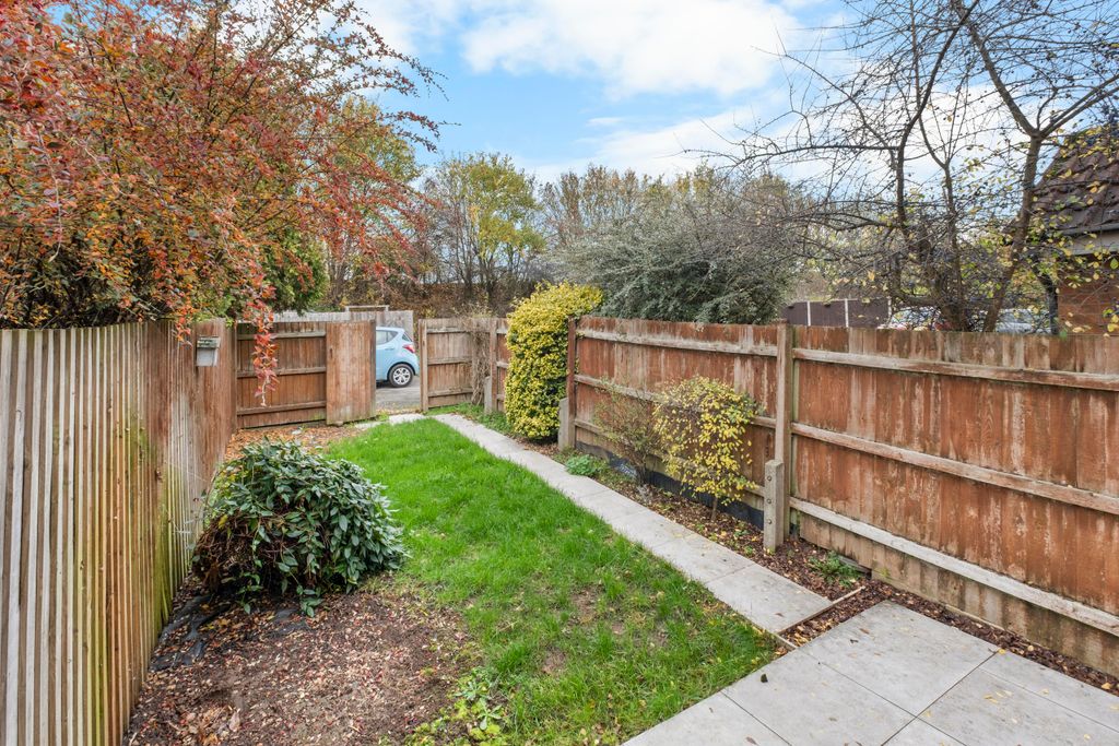 Property photo 2 of 21 Dscf0022