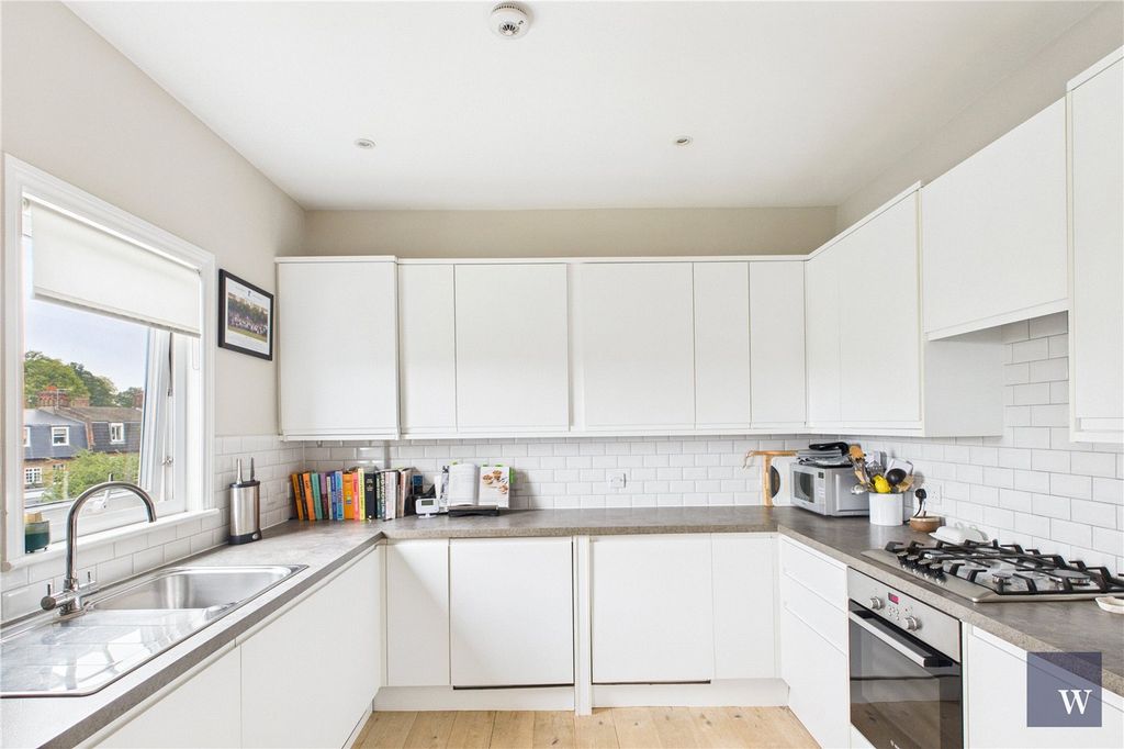 Property photo 2 of 11 Picture No. 40