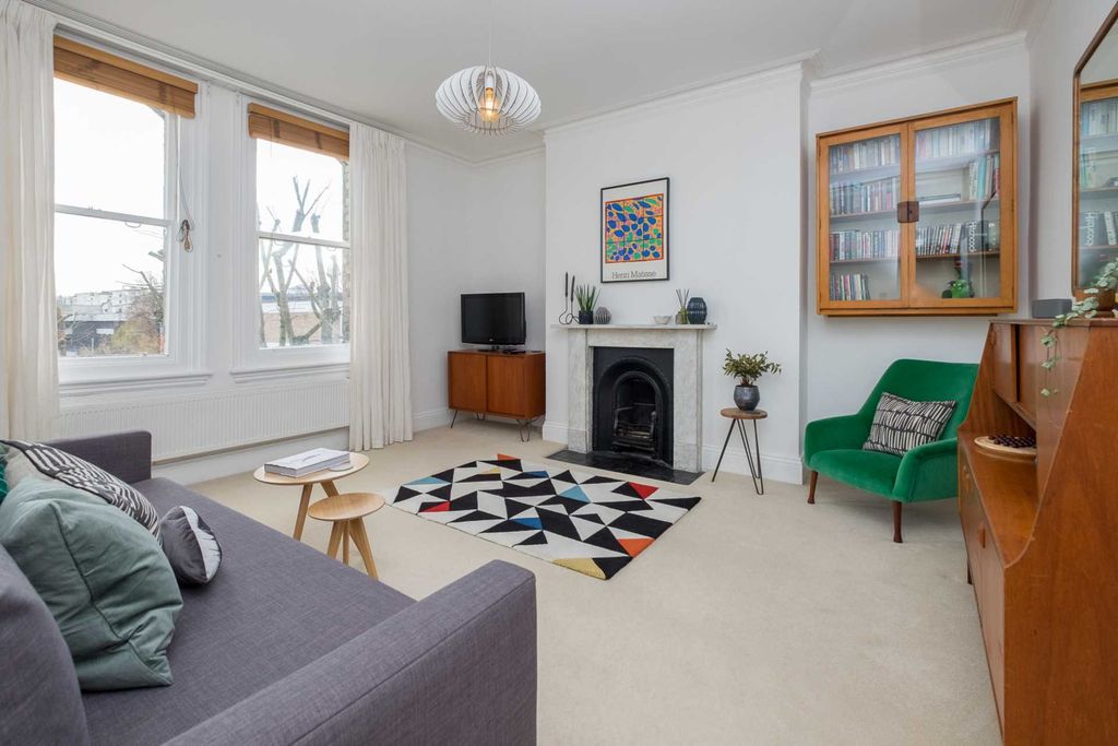 Property photo 1 of 52