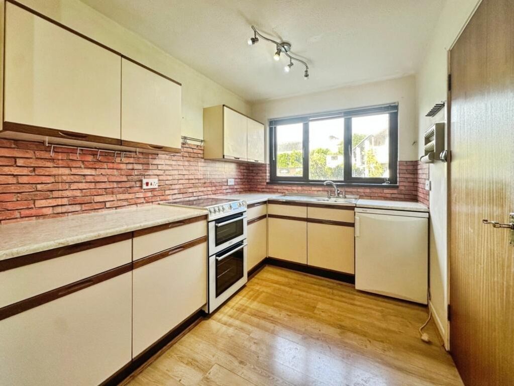 Property photo 2 of 22 4855211