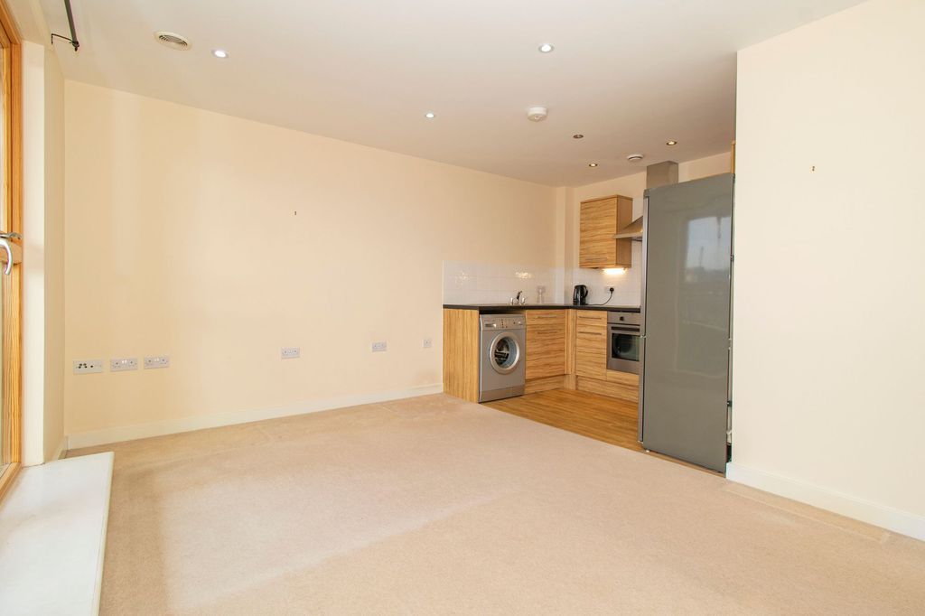 Property photo 3 of 14 Photo 9