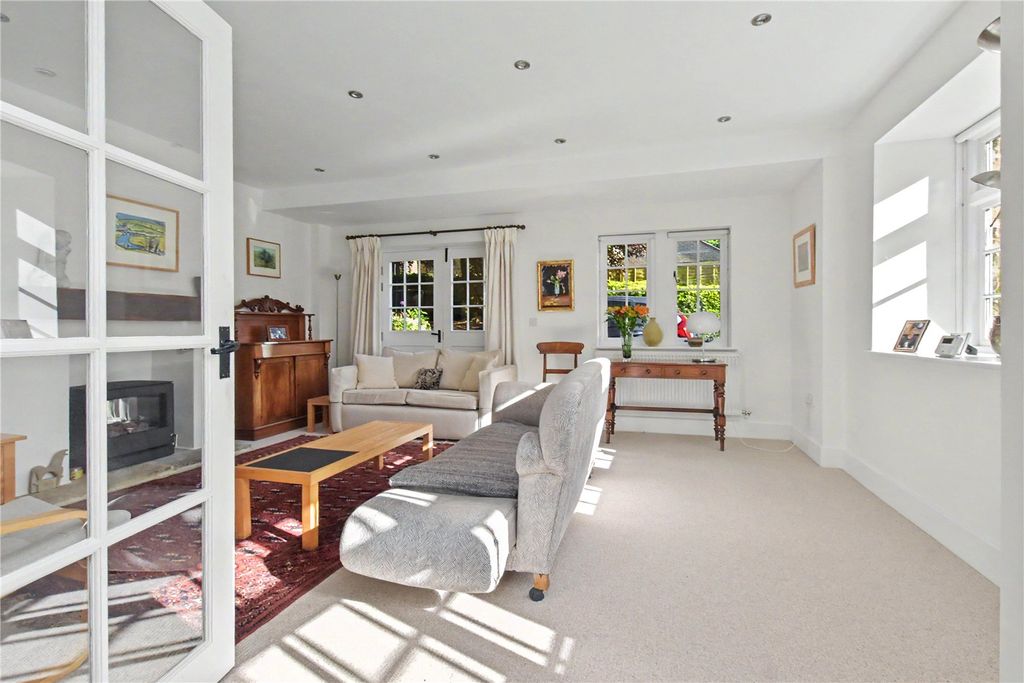 Property photo 2 of 21 Picture No. 01