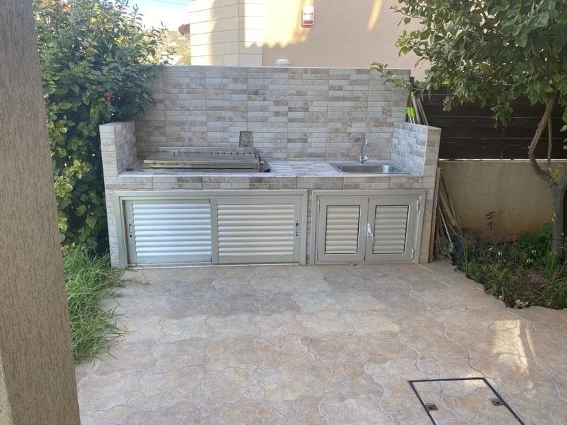 Property photo 2 of 40