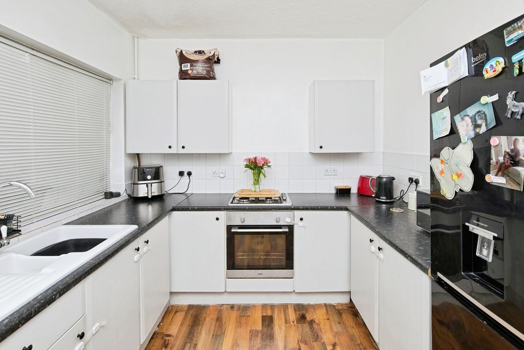 Property photo 3 of 17 Photo