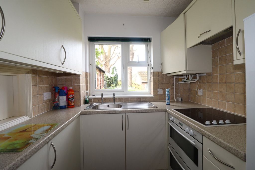 Property photo 2 of 9 Picture No. 41