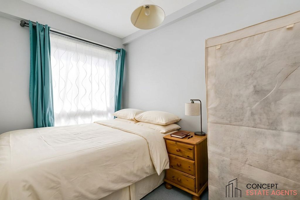 Property photo 2 of 5