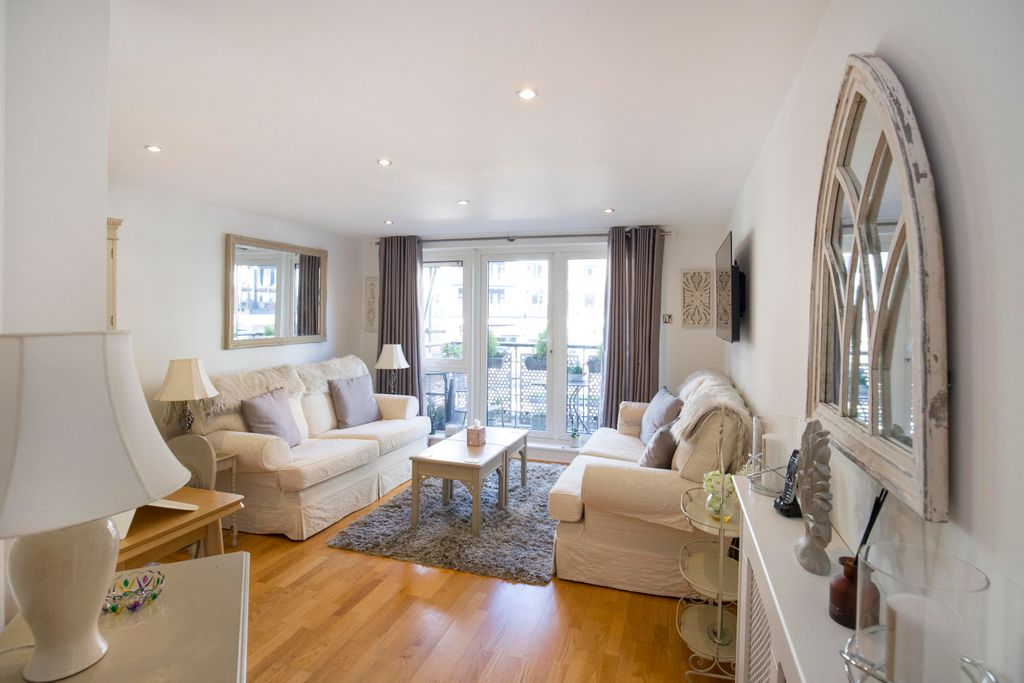 Property photo 2 of 21 14