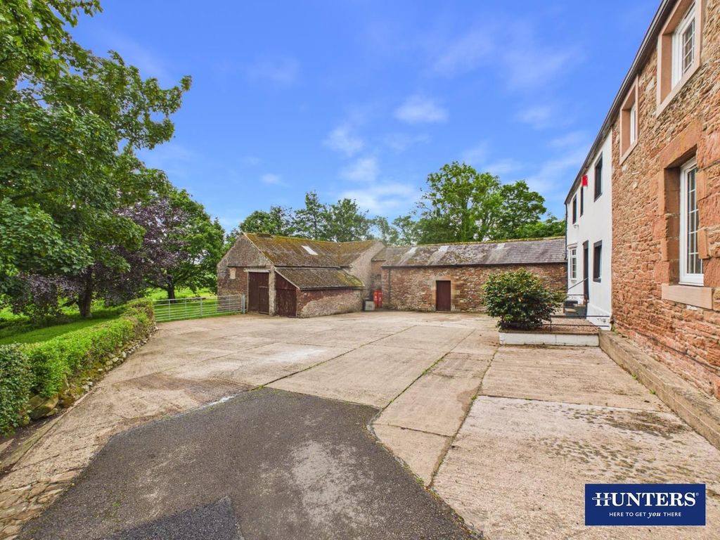 Property photo 3 of 46 Parking And Outbuildings