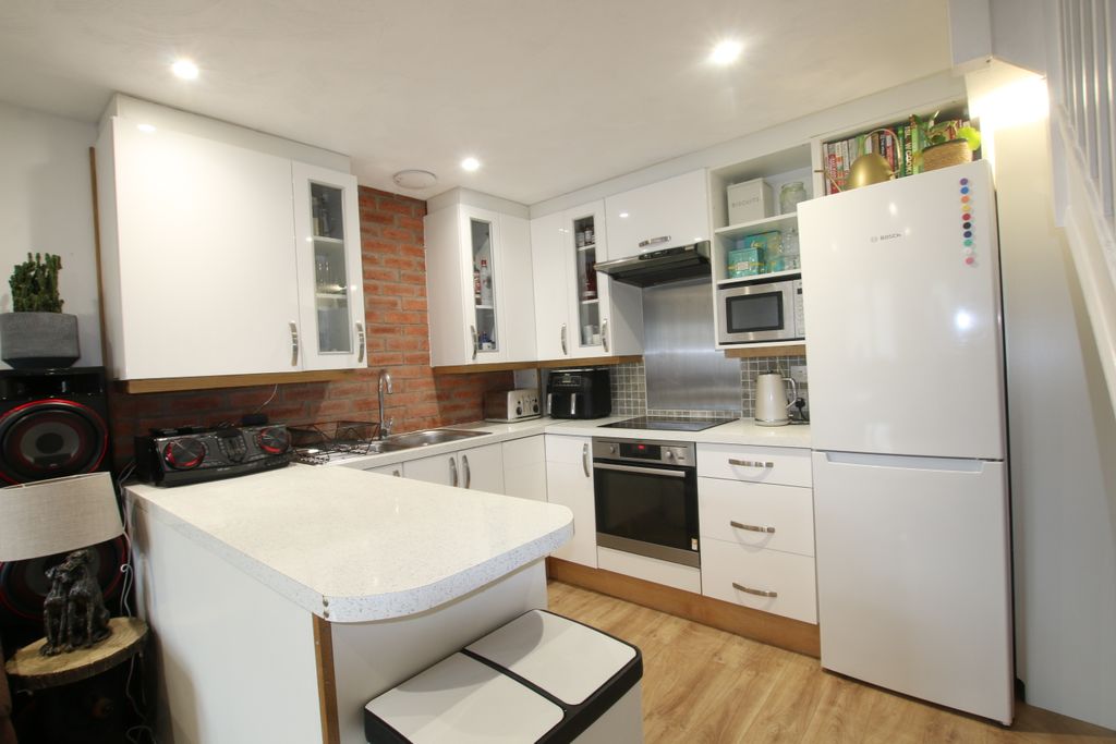 Property photo 3 of 7 Img_1419