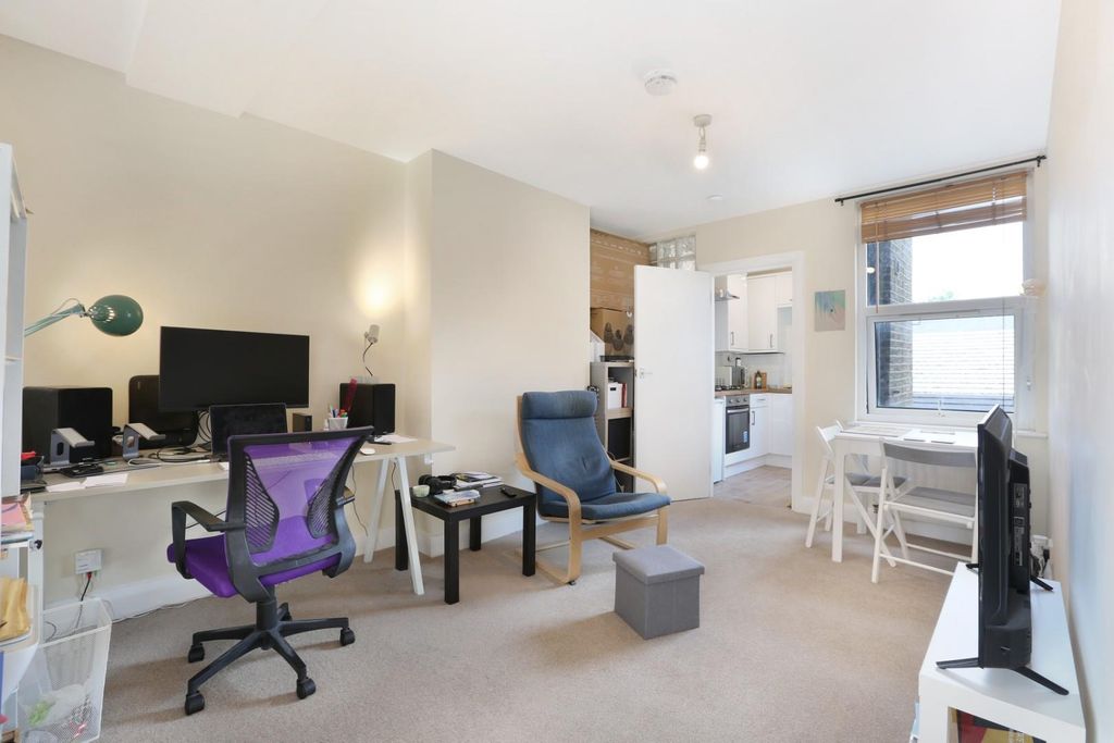 Property photo 2 of 12 Ach_2333.Jpg