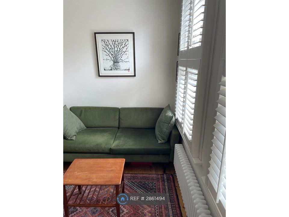 Property photo 2 of 10 Lounge