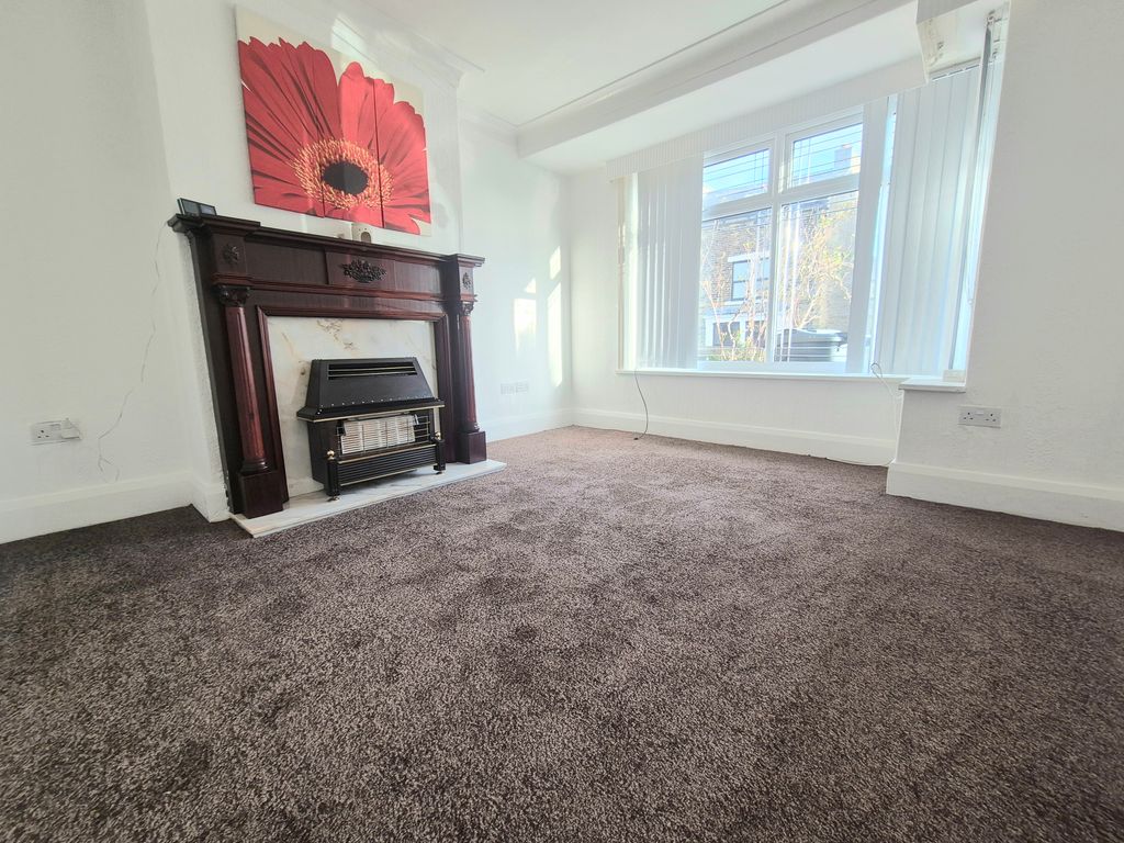 Property photo 2 of 8 Image