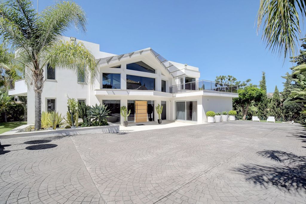 Property photo 1 of 85