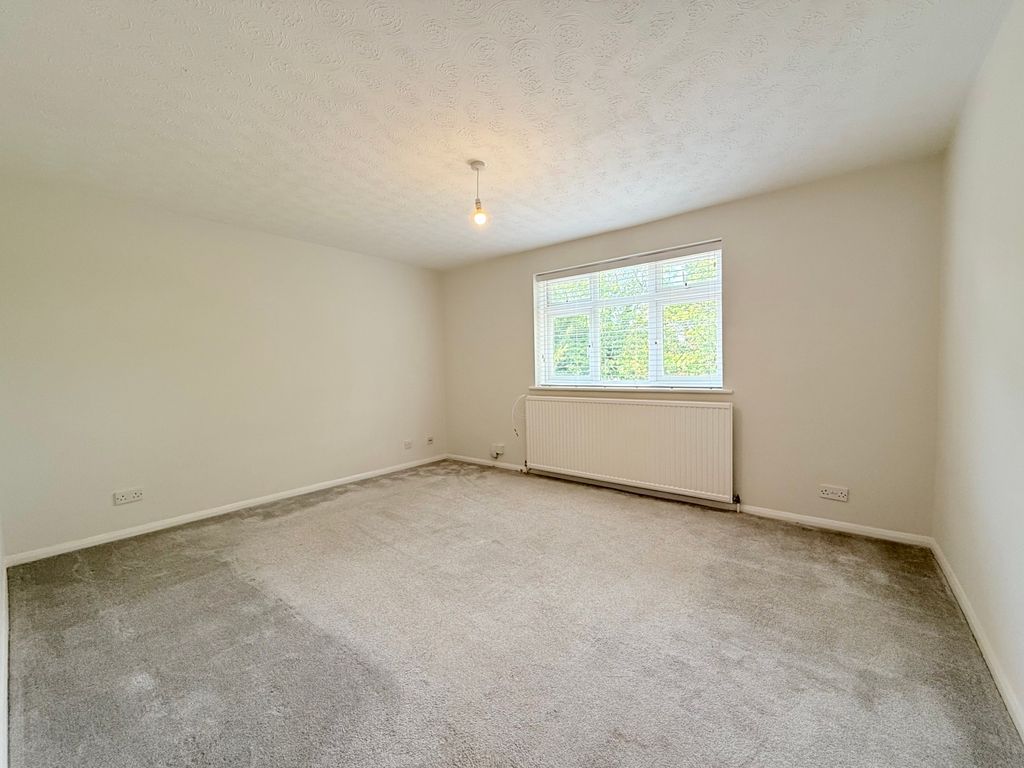 Property photo 2 of 11 Lounge