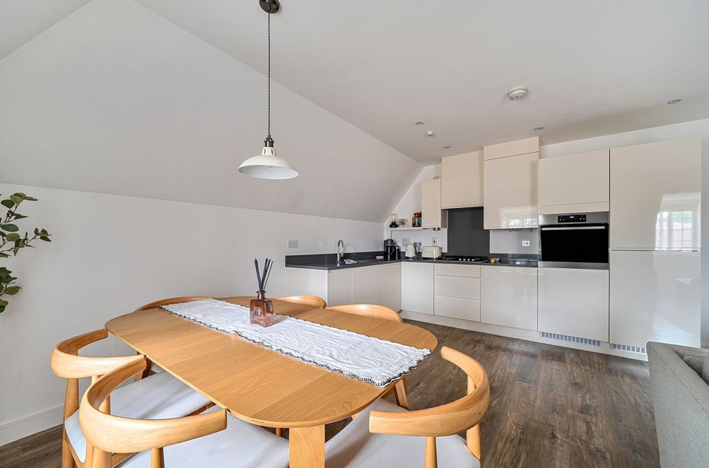 Property photo 3 of 20 1496423-10-6A5Ff6...