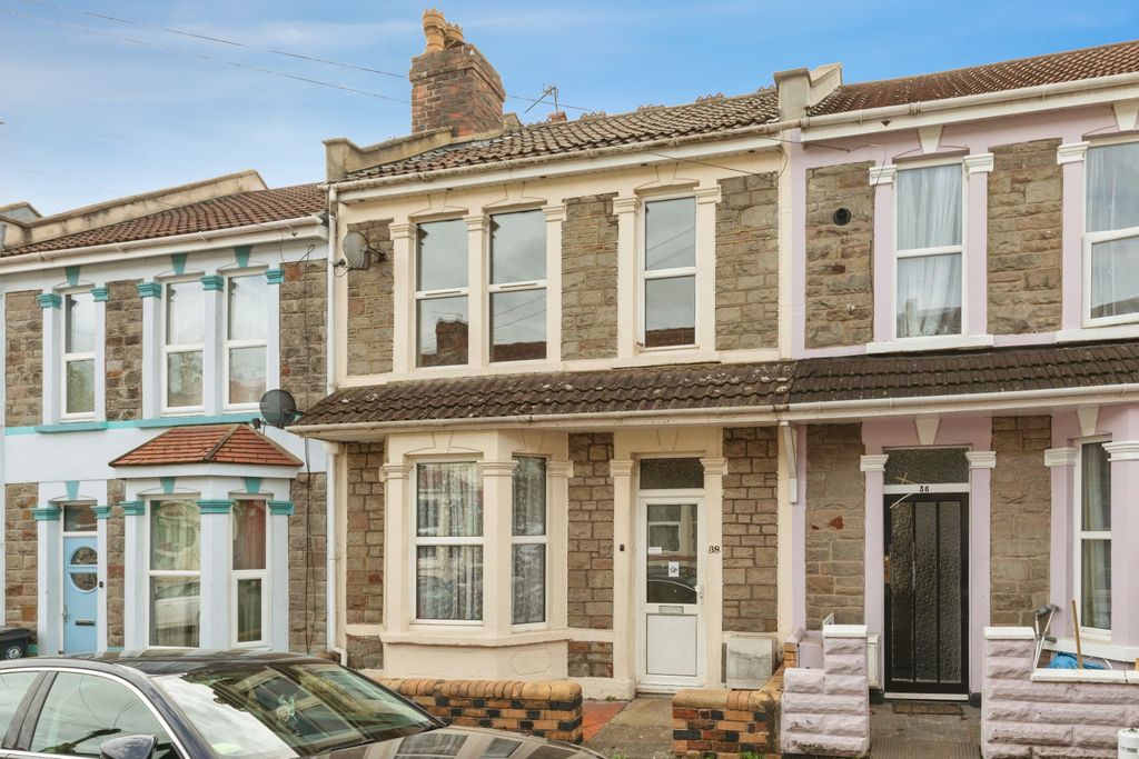 Property photo 1 of 18