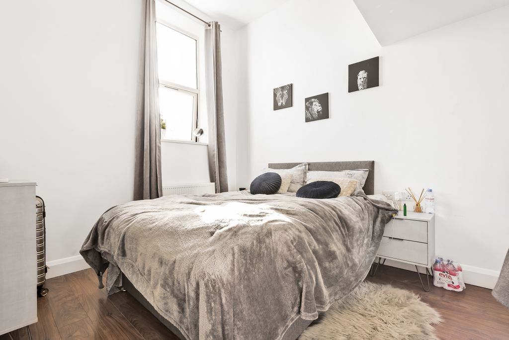 Property photo 2 of 5 805890 (3)