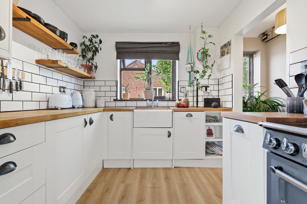 Property photo 2 of 22 17_Img_5262