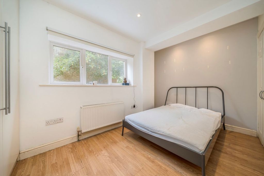 Property photo 2 of 3