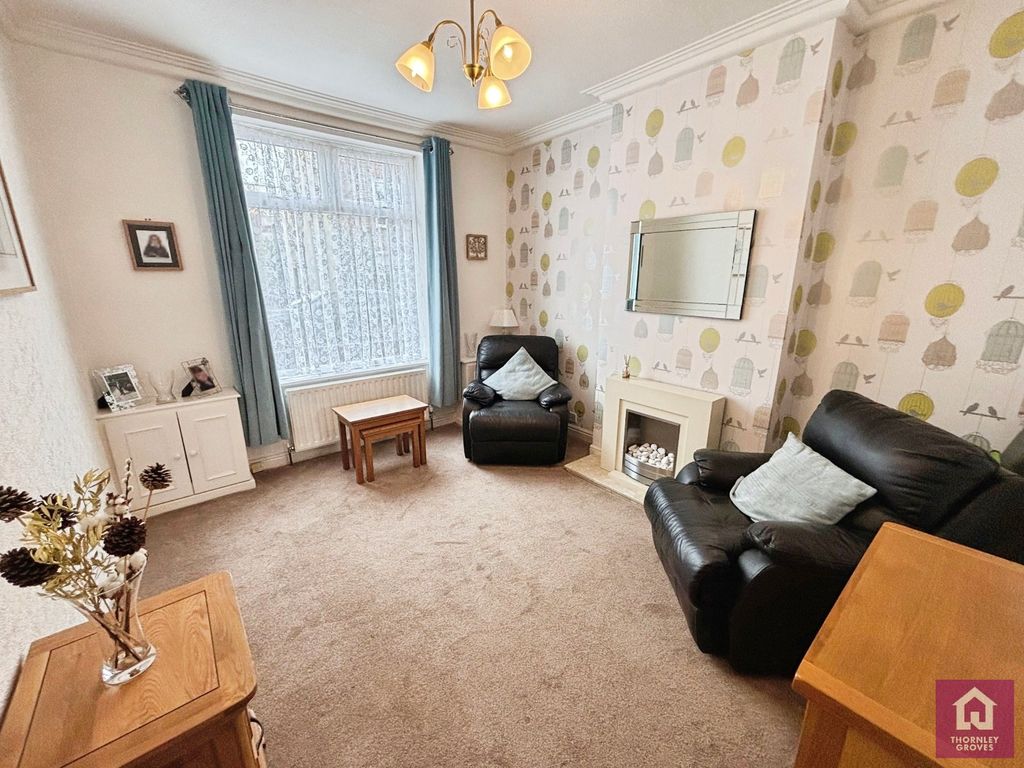 Property photo 2 of 15 Picture No. 17