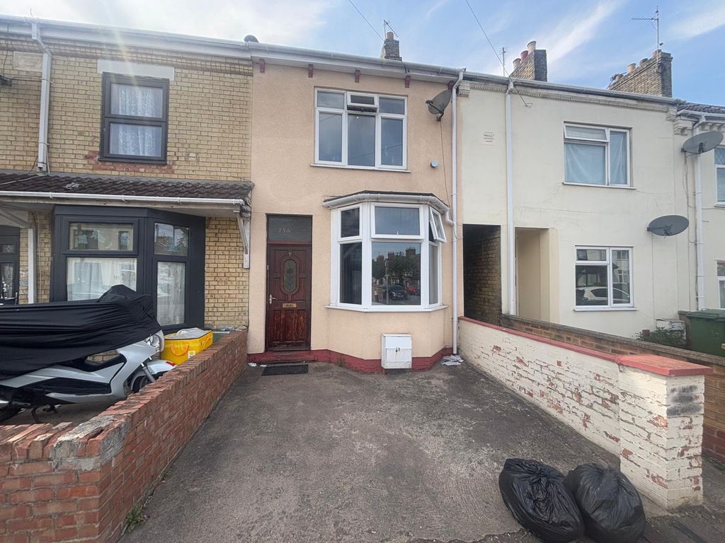 Property photo 1 of 1