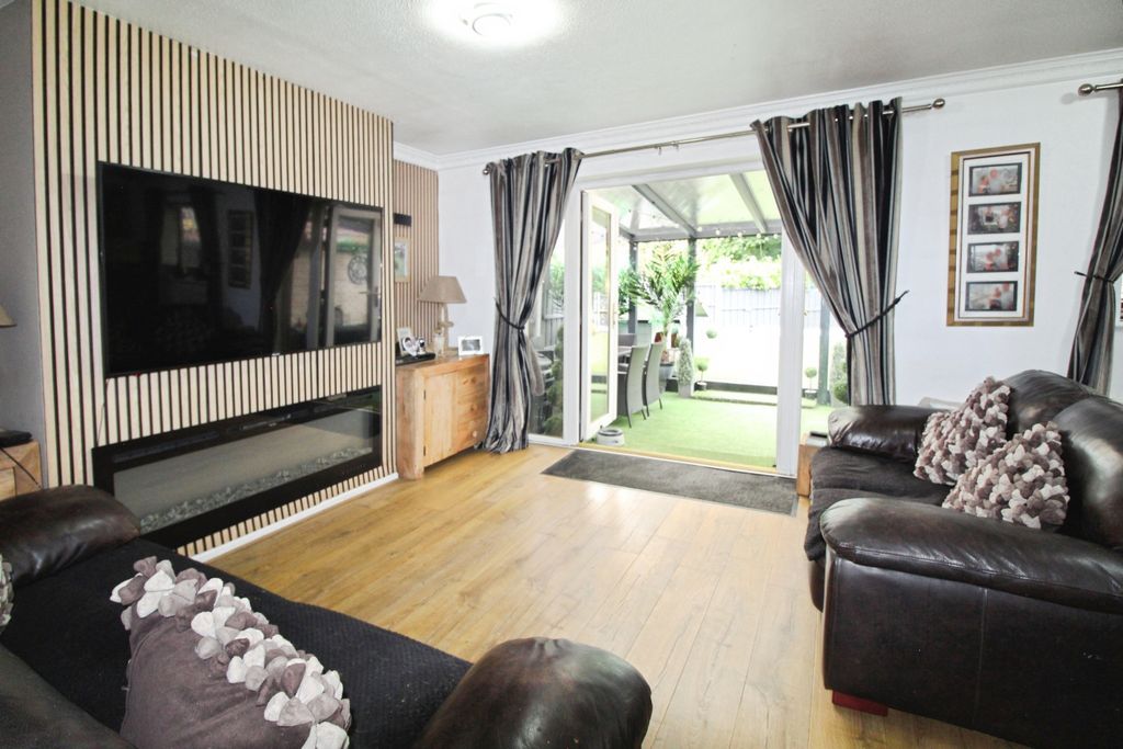 Property photo 3 of 23 0B999663-Img_0565
