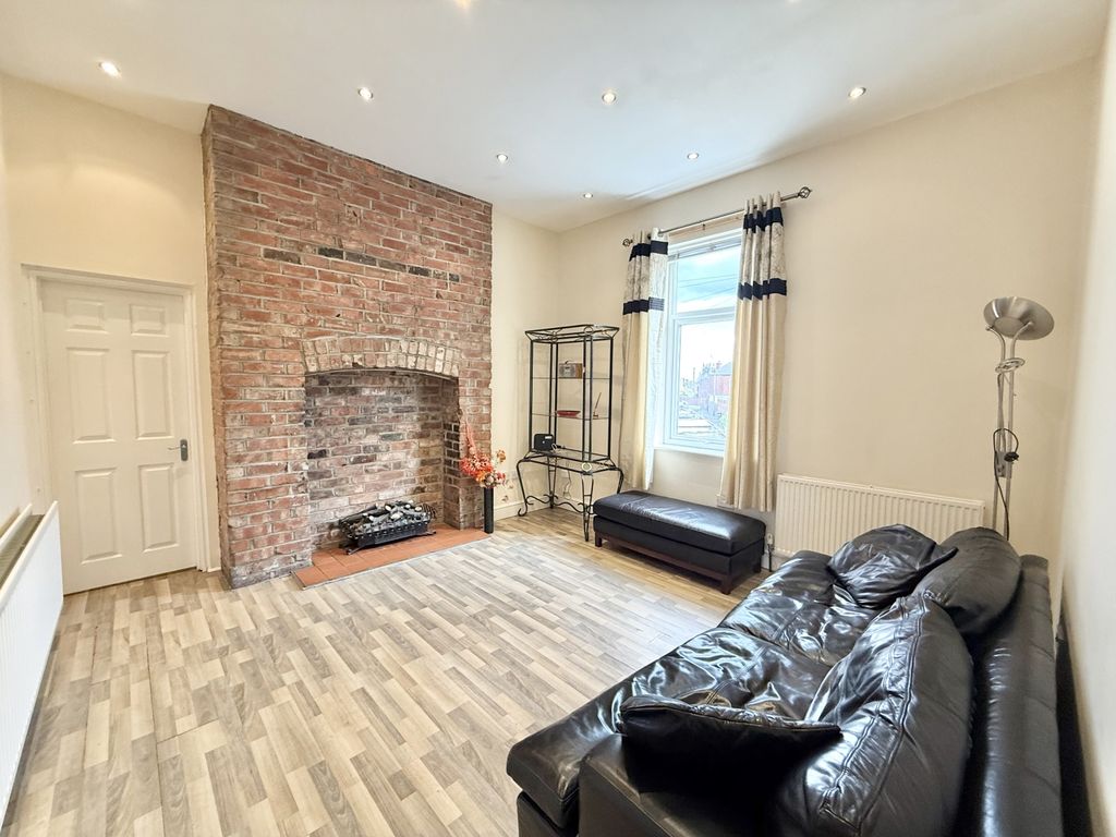 Property photo 3 of 9 Img_3004