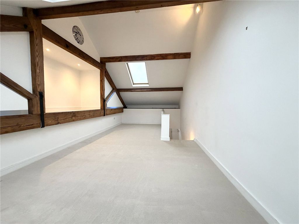 Property photo 2 of 13 Picture No. 20