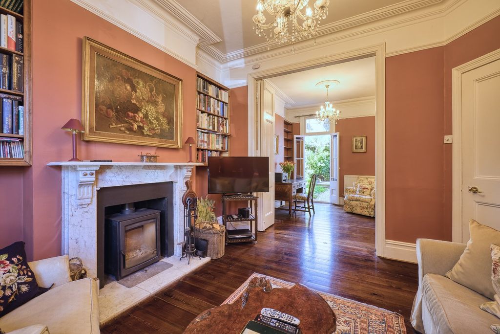 Property photo 2 of 13 Picture 2