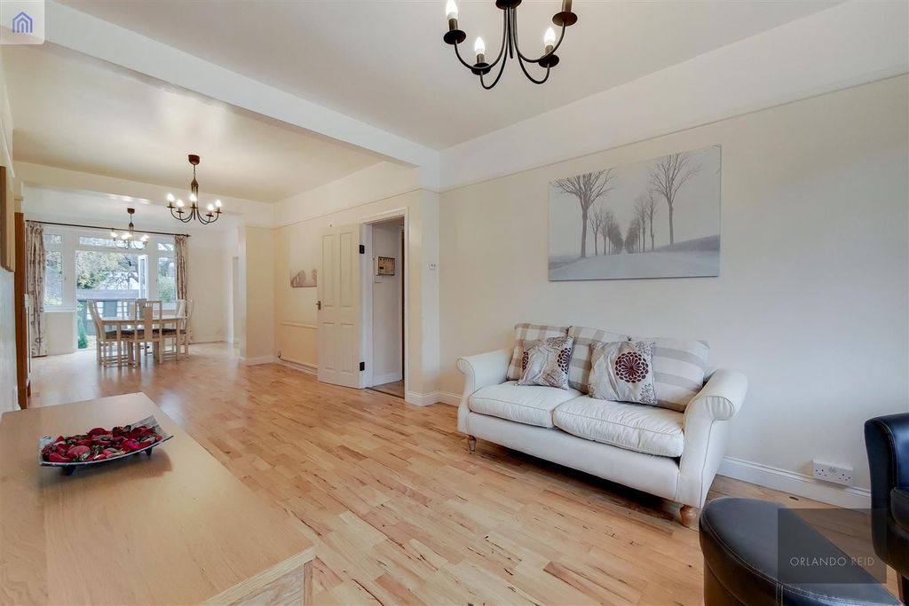 Property photo 2 of 19