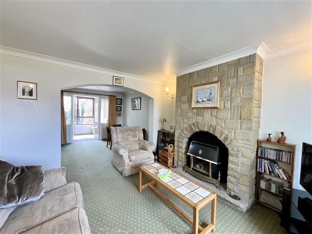 Property photo 2 of 18 Lounge/Diner