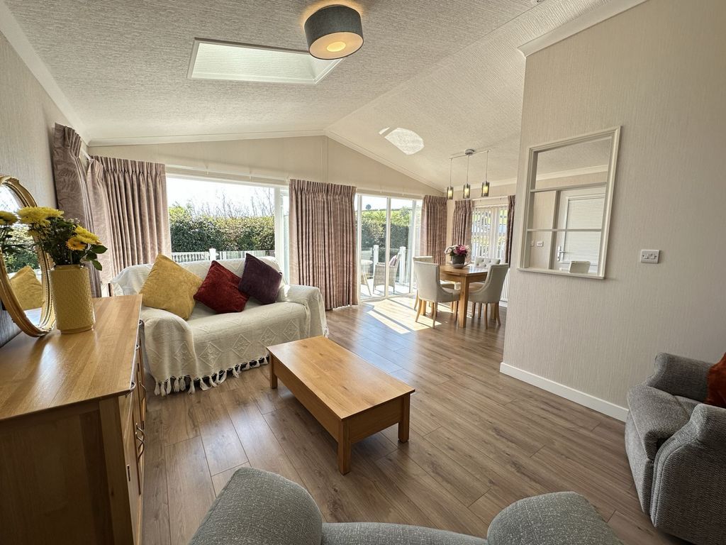 Property photo 2 of 22 Photo 3