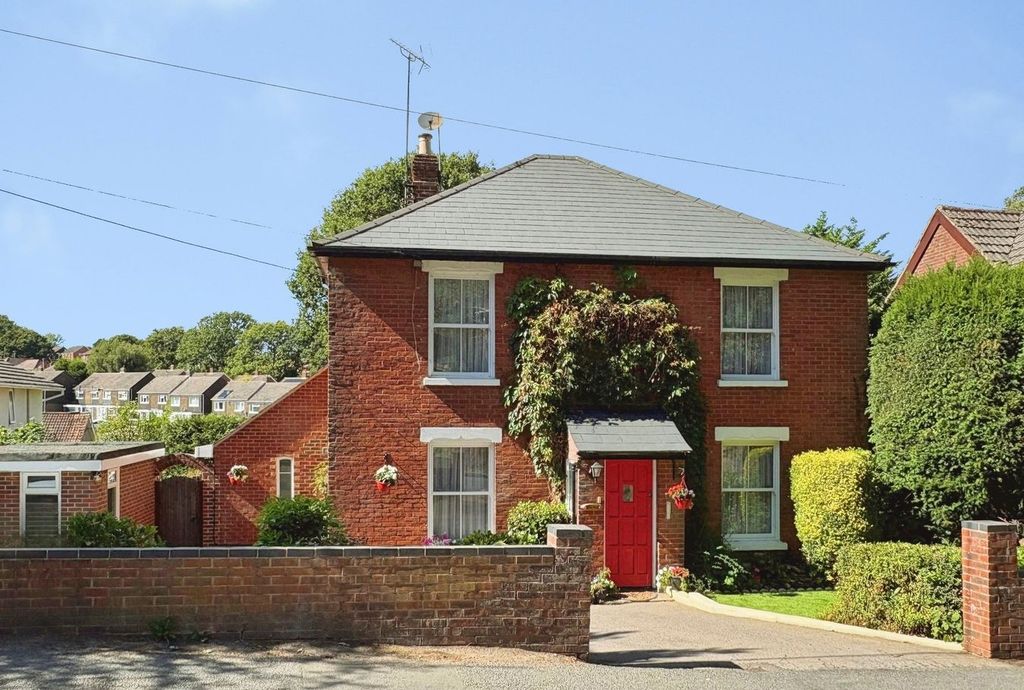 Property photo 1 of 21