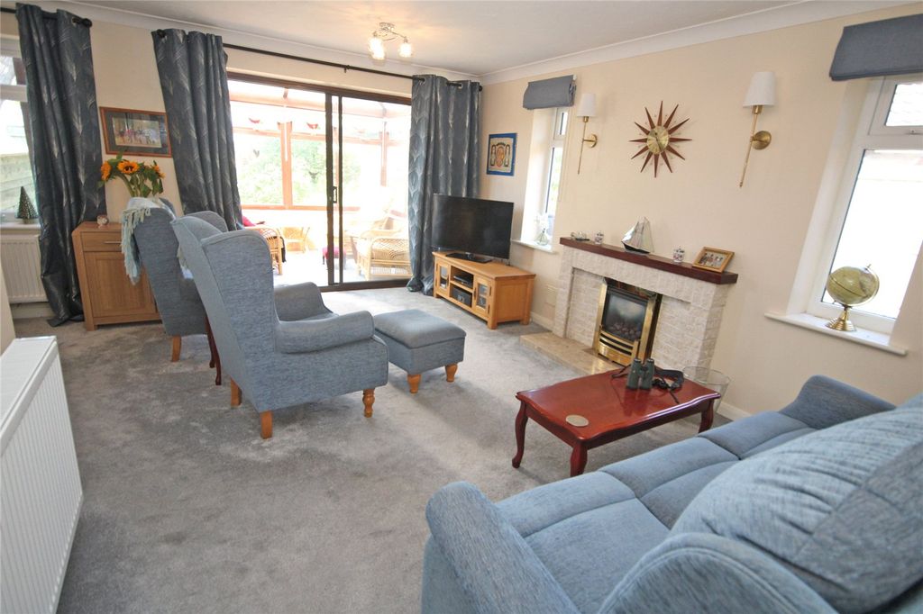 Property photo 3 of 13 Picture No. 12