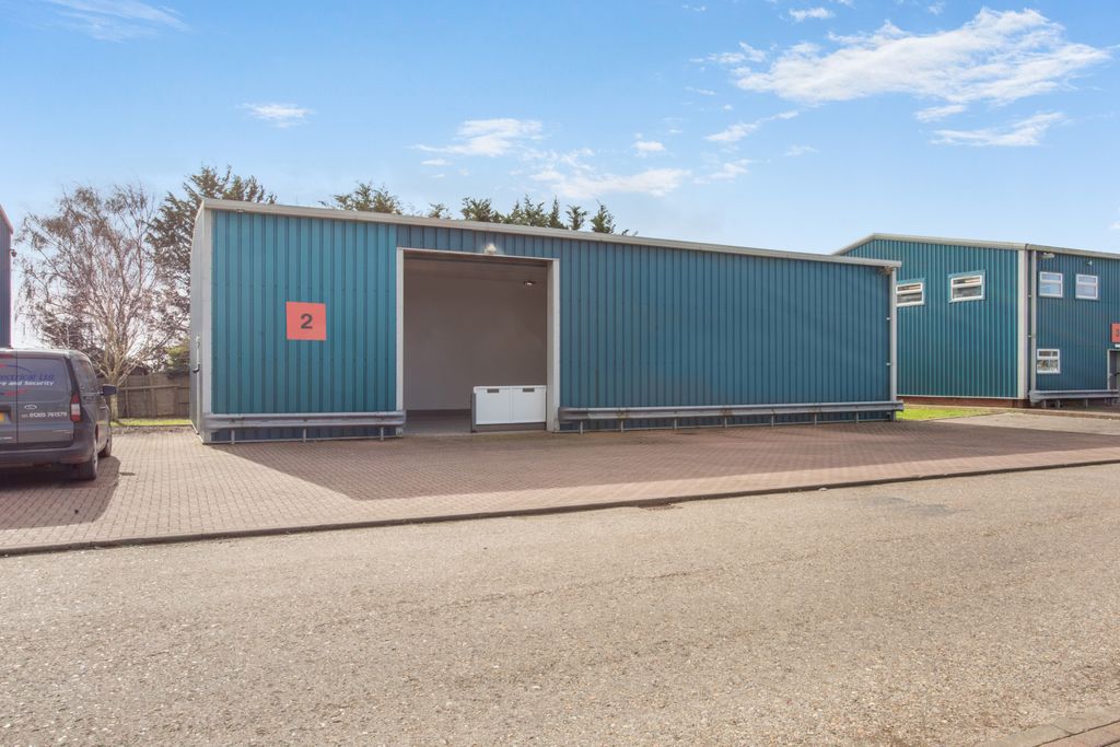 Property photo 2 of 12