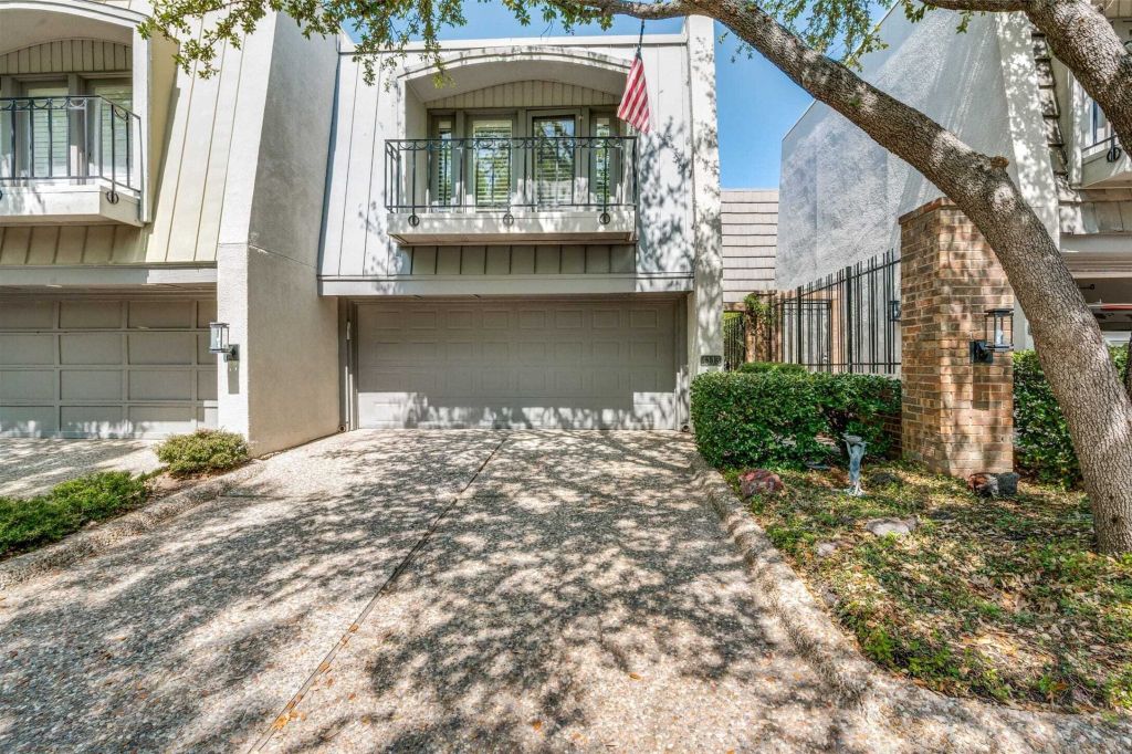 Property photo 1 of 28