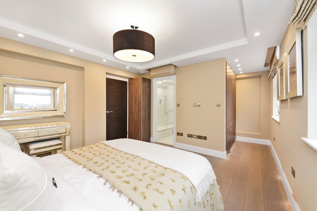 Property photo 3 of 13 75Bc Master 2.Jpg
