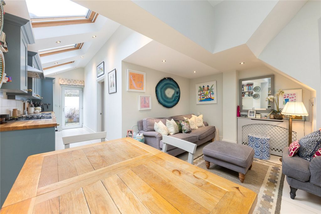 Property photo 2 of 12 Reception