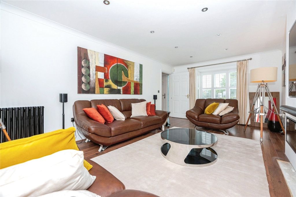 Property photo 3 of 33 Picture No. 05