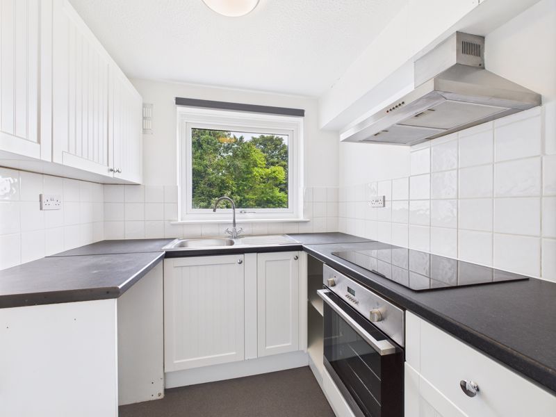 Property photo 2 of 9 Kitchen
