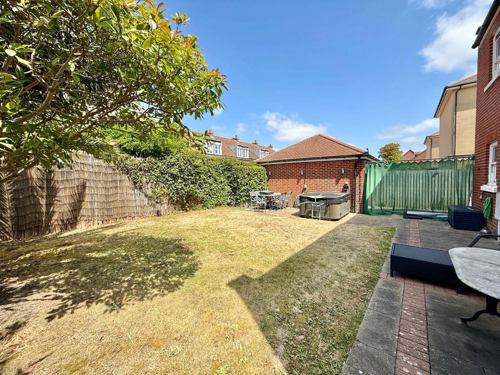 Property photo 3 of 13 Picture No. 08