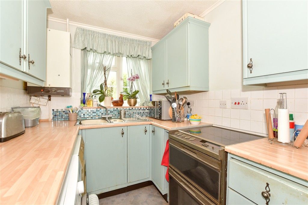 Property photo 3 of 13 Kitchen