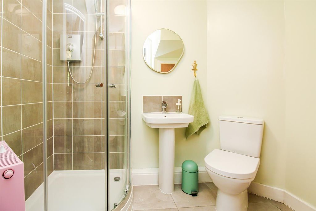 Property photo 3 of 9 Shower Room