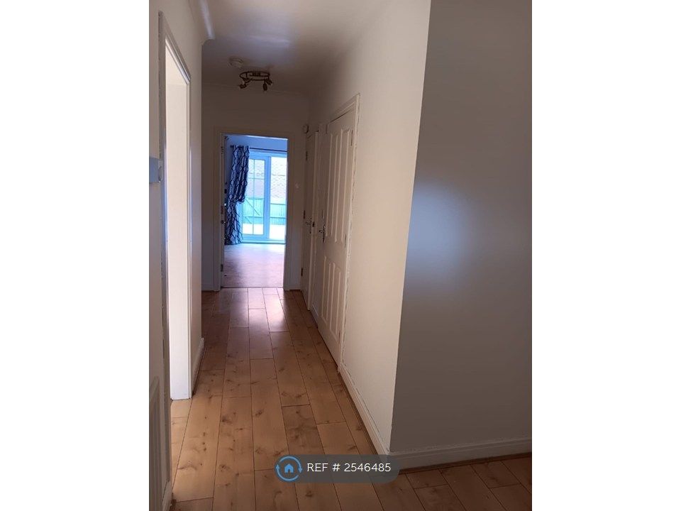 Property photo 3 of 20 Hallway
